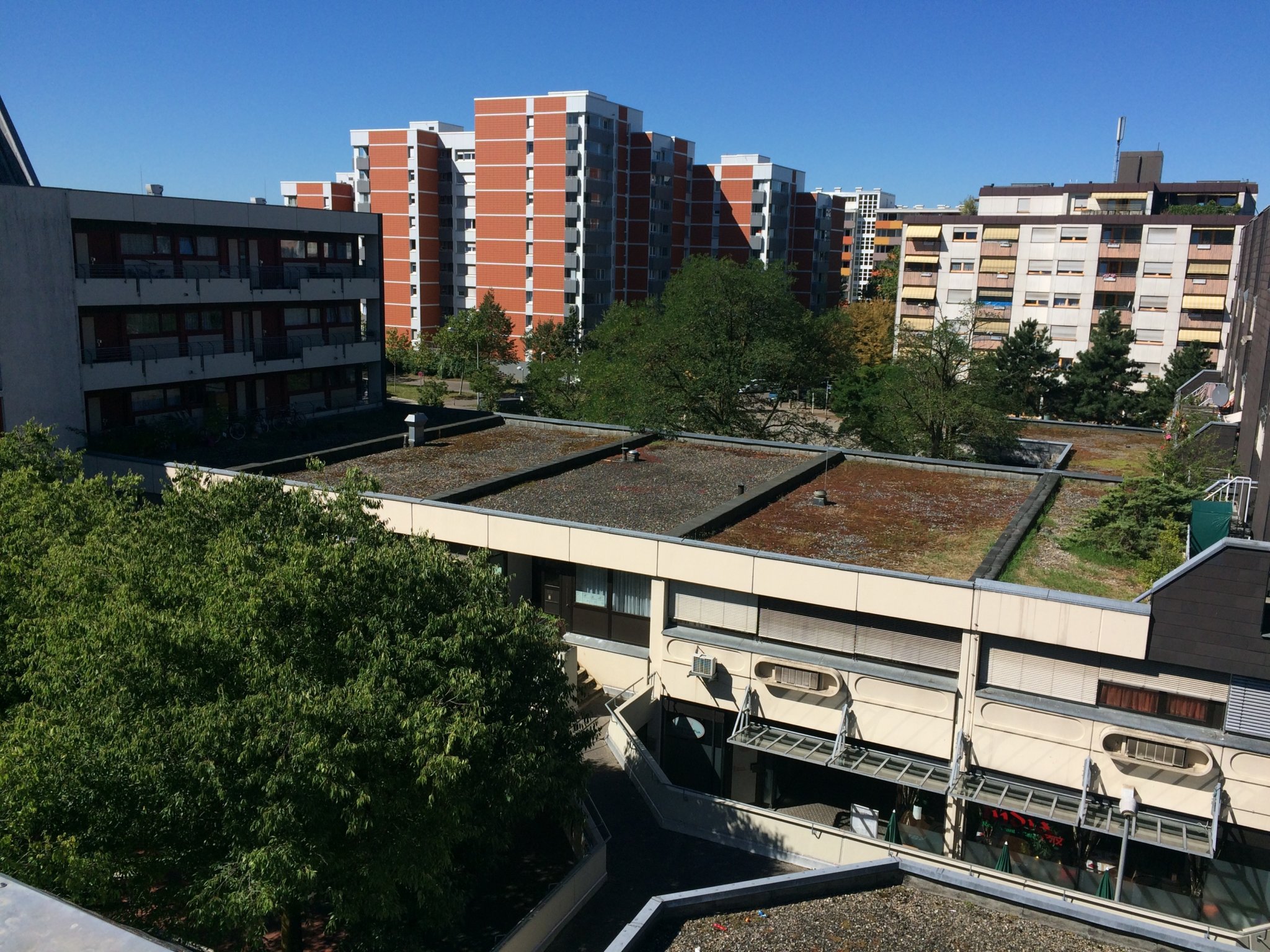Stadtteilzentrum FreiburgWeingarten · EGK Projektentwicklungs und